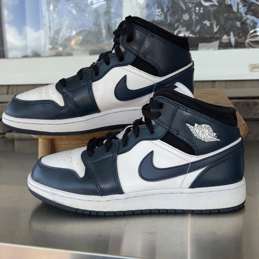 Nike Air Jordan 1 Mid Armory Navy GS Youth 6.5 Retro Sneakers Shoes 554725-411